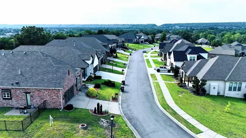 View/Area - 1005 Edinburgh Dr, Conway, AR 72034 photo 5 of 6