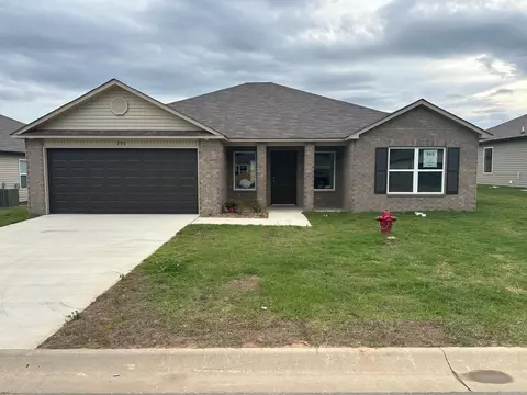 1351 Meadows Dr, Benton, AR 72019 photo 1
