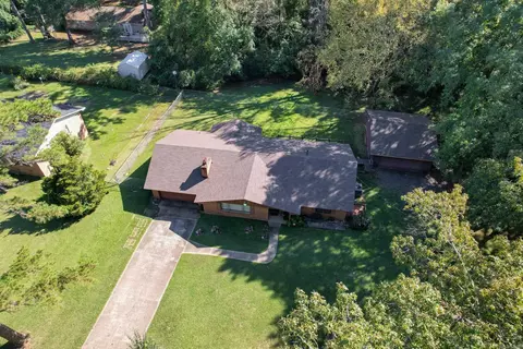1207 W Maple Ave, De Queen, AR 71832 photo 4