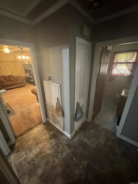 Entry Way - 1807 W 32nd Ave, Pine Bluff, AR 71603 photo 1 of 1