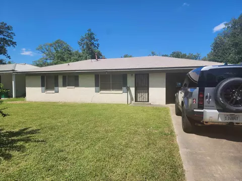 Exterior - 1807 W 32nd Ave, Pine Bluff, AR 71603 photo 2 of 5