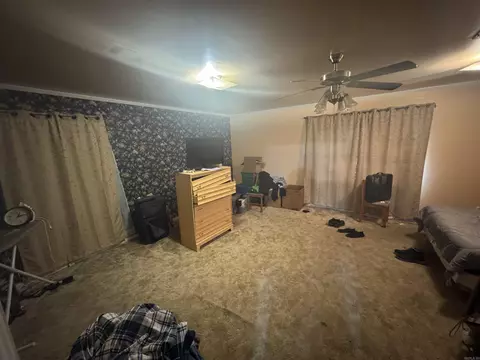 Bedroom - 1807 W 32nd Ave, Pine Bluff, AR 71603 photo 4 of 5