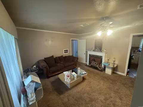 Living - 1807 W 32nd Ave, Pine Bluff, AR 71603 photo 1 of 2