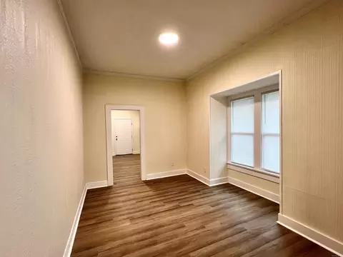 Living - 624 Mann St, Malvern, AR 72104 photo 2 of 2