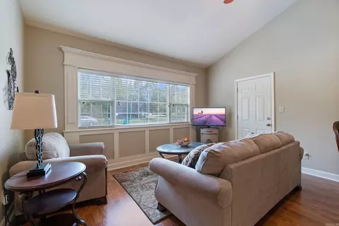 Living - 2202 King St, Pine Bluff, AR 71601 photo 1 of 2