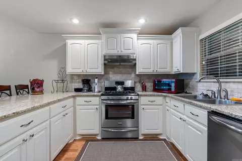 Kitchen - 2202 King St, Pine Bluff, AR 71601 photo 1 of 4
