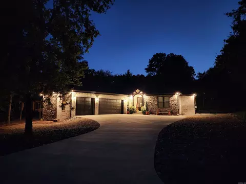 62 Alteza Dr, Hot Springs Village, AR 71909