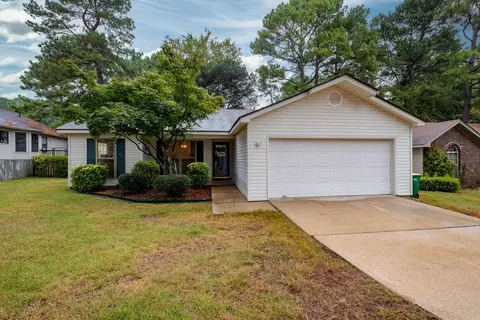 110 Laver Cir, Little Rock, AR 72210