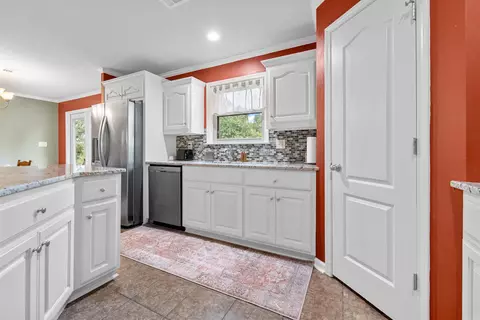 16 Canterberry Point Dr, Conway, AR 72032 photo 11