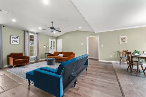 16 Canterberry Point Dr, Conway, AR 72032 photo 4