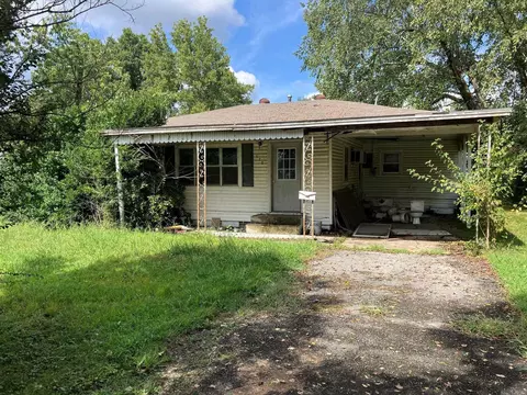 670 E Cherry St, Piggott, AR 72454 photo 1