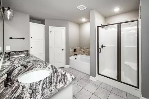 Bath - 17 Cimarron Cir, Cabot, AR 72023 photo 1 of 4