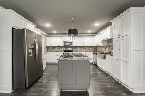 Kitchen - 17 Cimarron Cir, Cabot, AR 72023 photo 1 of 4