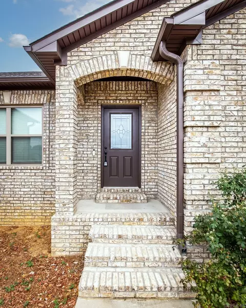 Exterior - 17 Cimarron Cir, Cabot, AR 72023 photo 5 of 7