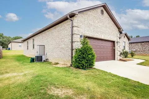 Exterior - 17 Cimarron Cir, Cabot, AR 72023 photo 2 of 7