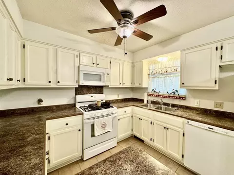 308 E Webb St, Mountain View, AR 72560 photo 8
