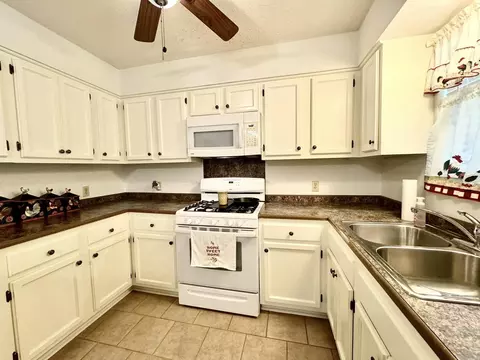 308 E Webb St, Mountain View, AR 72560 photo 9