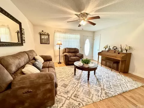 308 E Webb St, Mountain View, AR 72560 photo 3