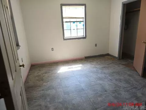 Bedroom - 3204 S Ohio St, Pine Bluff, AR 71601 photo 3 of 3