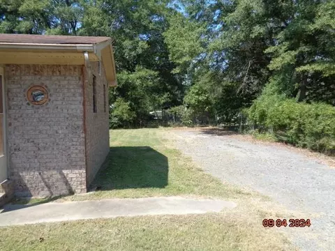 Exterior - 3204 S Ohio St, Pine Bluff, AR 71601 photo 5 of 5