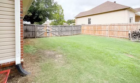 Exterior - 29 W Oak Dr, Cabot, AR 72023 photo 4 of 6