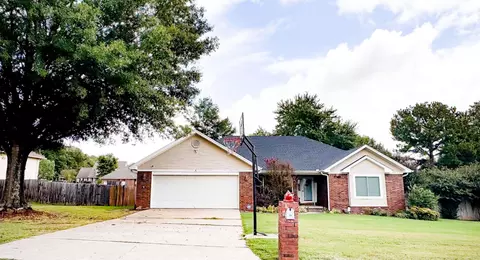 Exterior - 29 W Oak Dr, Cabot, AR 72023 photo 3 of 6