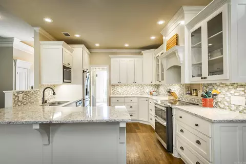 Kitchen - 188 Blackjack Rd, Greenbrier, AR 72058 photo 1 of 6