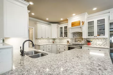 Kitchen - 188 Blackjack Rd, Greenbrier, AR 72058 photo 5 of 6