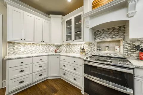 Kitchen - 188 Blackjack Rd, Greenbrier, AR 72058 photo 4 of 6
