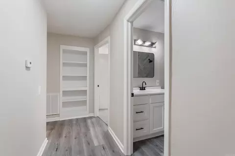 Entry Way - 406 N Pecan St, Beebe, AR 72012 photo 1 of 4