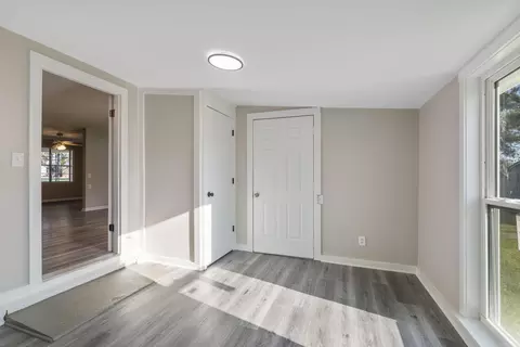 Entry Way - 406 N Pecan St, Beebe, AR 72012 photo 3 of 4
