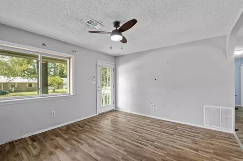 Living - 1806 Leewood Cv, Beebe, AR 72012 photo 3 of 4