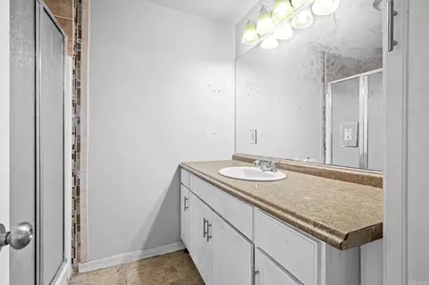Bath - 1806 Leewood Cv, Beebe, AR 72012 photo 3 of 4