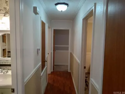 Entry Way - 2804 Jerry Lee, Mena, AR 71953 photo 2 of 3