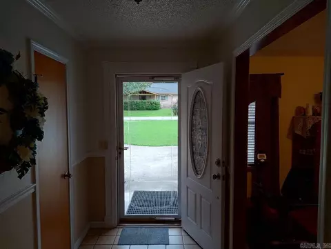 Entry Way - 2804 Jerry Lee, Mena, AR 71953 photo 1 of 3