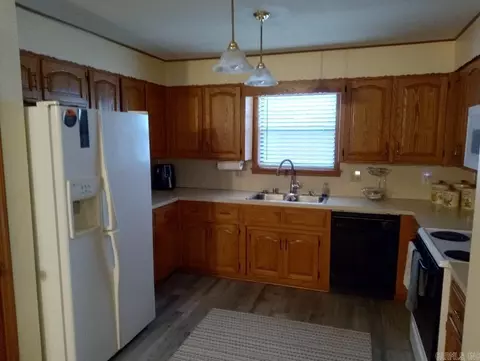 Kitchen - 2804 Jerry Lee, Mena, AR 71953 photo 3 of 4