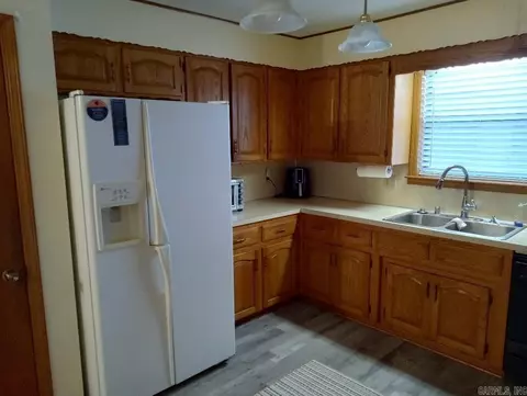 Kitchen - 2804 Jerry Lee, Mena, AR 71953 photo 1 of 4