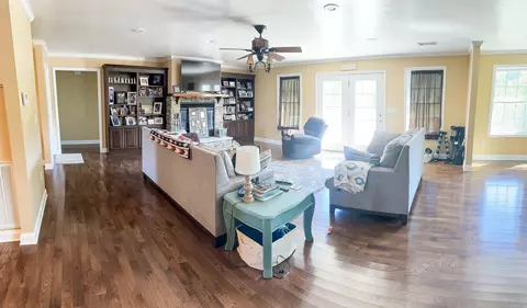 Living - 9947 Ar Hwy 90 Hwy, Rector, AR 72461 photo 2 of 3