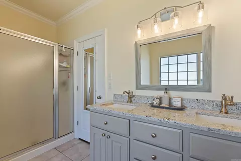 Bath - 3175 Robert Ott Cir, Conway, AR 72034 photo 4 of 4