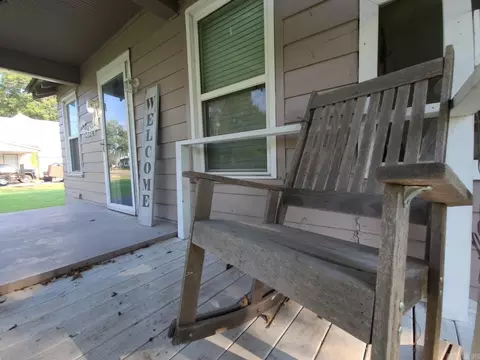 105 Hazel St, Tuckerman, AR 72473 photo 2