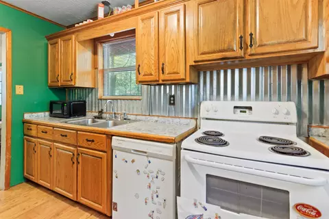 Kitchen - 35016 Highway 107, Cabot, AR 72023 photo 5 of 5