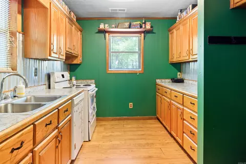 Kitchen - 35016 Highway 107, Cabot, AR 72023 photo 1 of 5