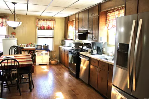 202 E Walnut St, Walnut Ridge, AR 72476 photo 3