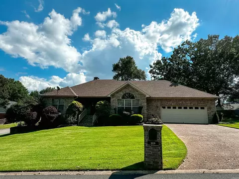 309 River Oaks Blvd, Searcy, AR 72143