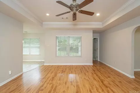 Living - 1068 Pine Forest Dr, Benton, AR 72019 photo 2 of 5