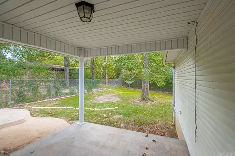 Exterior - 1068 Pine Forest Dr, Benton, AR 72019 photo 6 of 10
