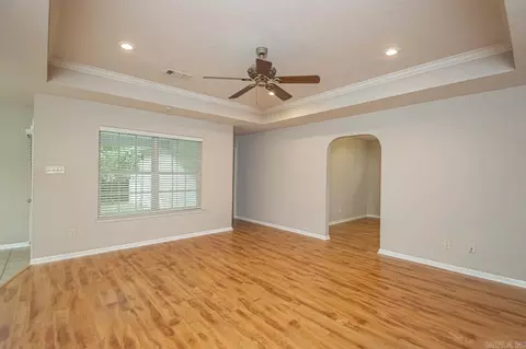 Living - 1068 Pine Forest Dr, Benton, AR 72019 photo 3 of 5