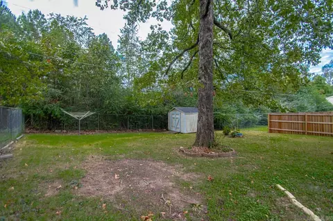 Exterior - 1068 Pine Forest Dr, Benton, AR 72019 photo 7 of 10