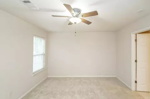 Bedroom - 1068 Pine Forest Dr, Benton, AR 72019 photo 4 of 6