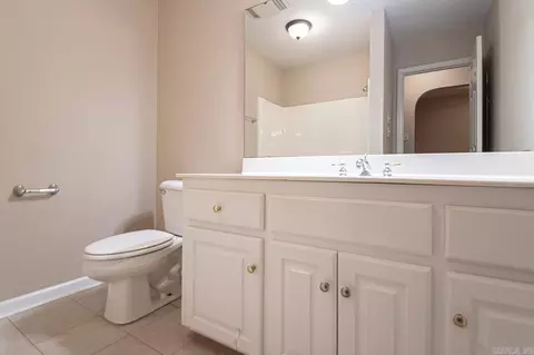 Bath - 1068 Pine Forest Dr, Benton, AR 72019 photo 4 of 4